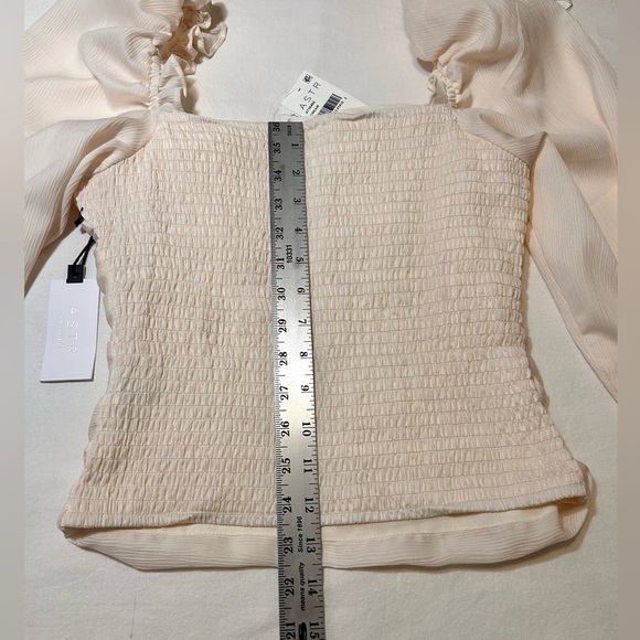 ASTR The Label Rouched Bodice Square Neckline Puff Long Sleeve Top Size M NWT - Picture 3 of 9
